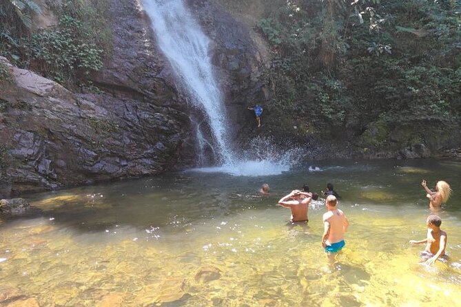 16 Lines Zipline, Cave, Hiking & Biausevu Waterfall Combo Tour - Bruce and the Human Side of the Day