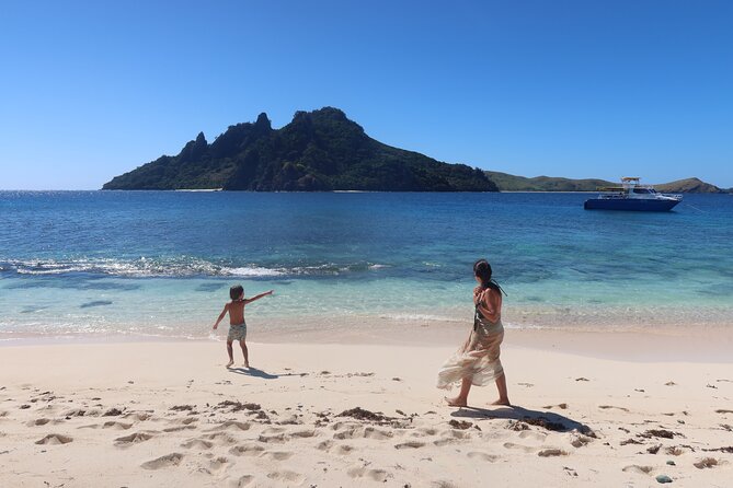 Cruisin Fiji: Authentic Fijian Day Cruise – Best Day in Fiji - Monuriki: the island behind Cast Away