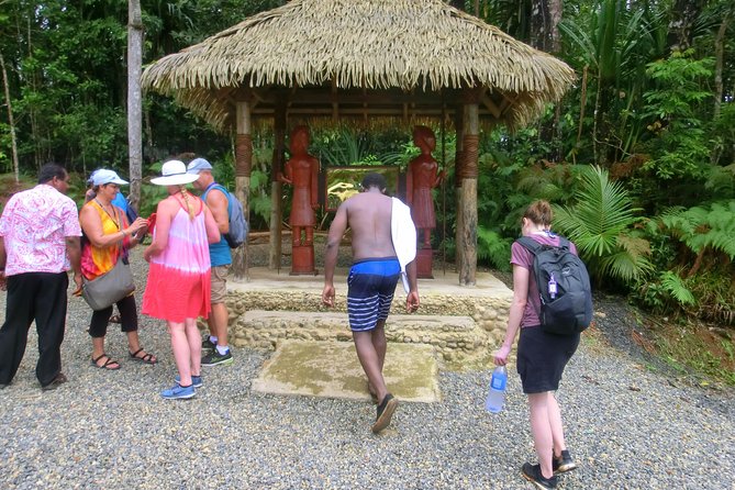 Customized Suva day tour - The municipal market and local produce