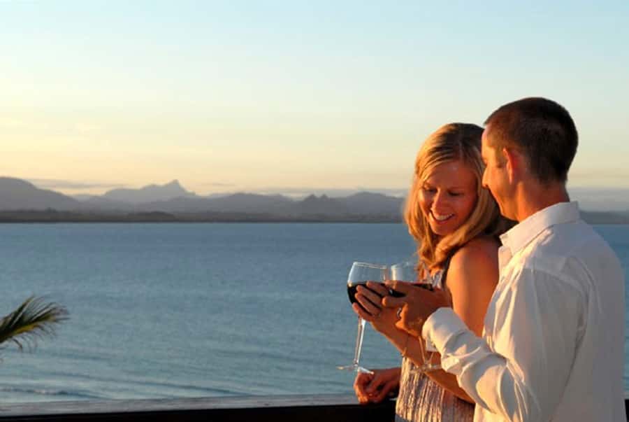Fiji: Captain Cook Cruises Sunset Dinner Cruise - From hotel pickup to Denarau Island
