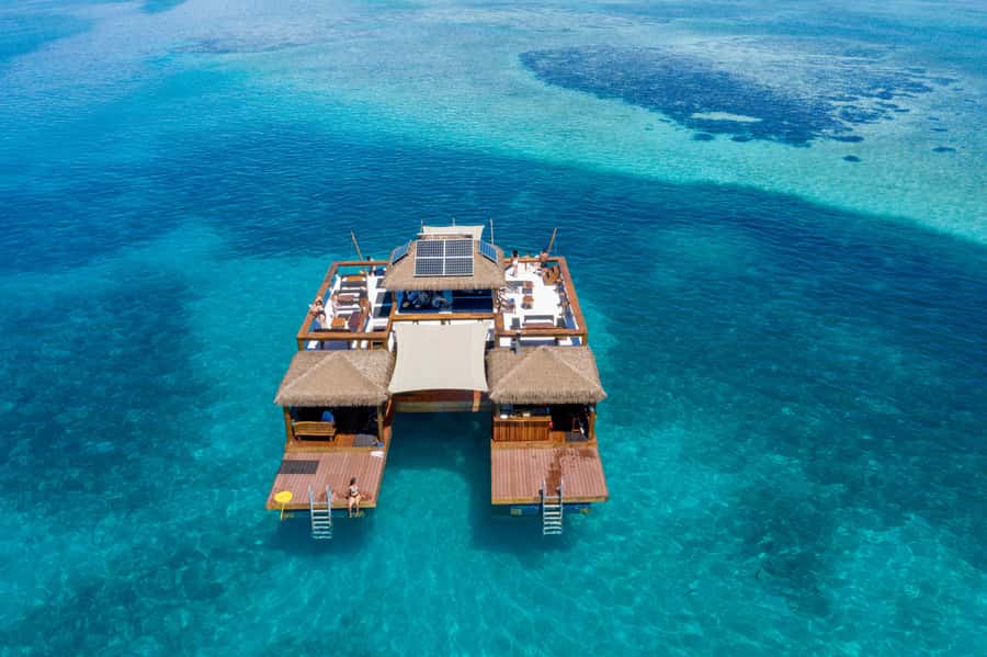 Fiji: Cloud 9 Floating Bar and Pizzeria Day Trip - Music, Dancing, and the Social Mood
