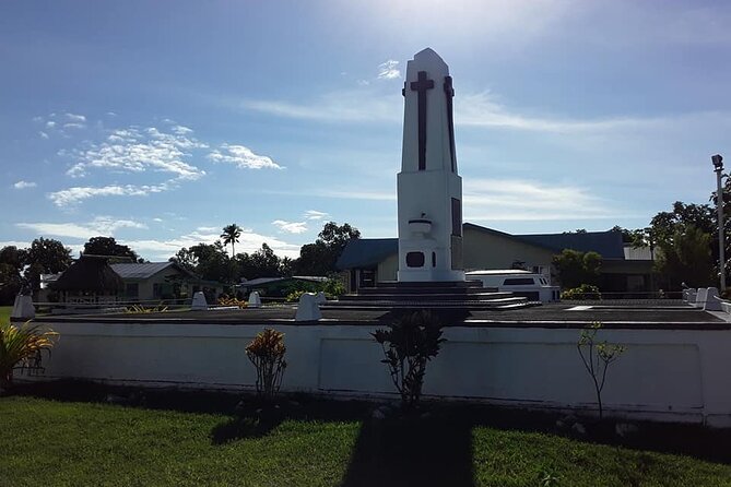 Fiji Local Village, Market, Temple & Garden of Sleeping Giant with Mud Pool Tour - Transport, timing, and what to carry
