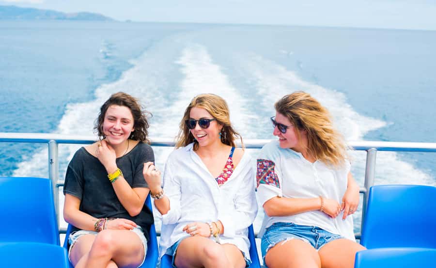 Fiji: Yasawa Islands Explorer Cruise with Lunch - A long day with limited movement