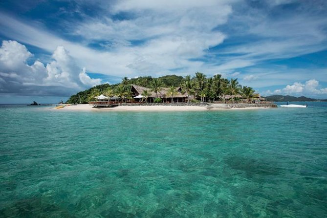 Full Day Castaway Island with Lunch - Snorkeling from the beach