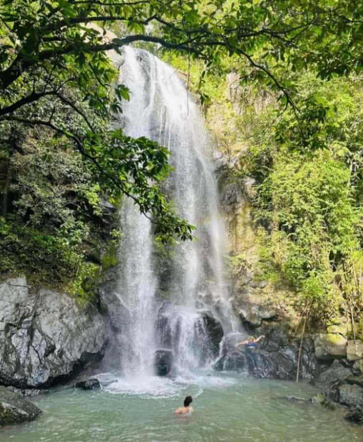 Nadi: Waterfall Tour Adventure with Refreshments and Lunch - What the $140 price includes