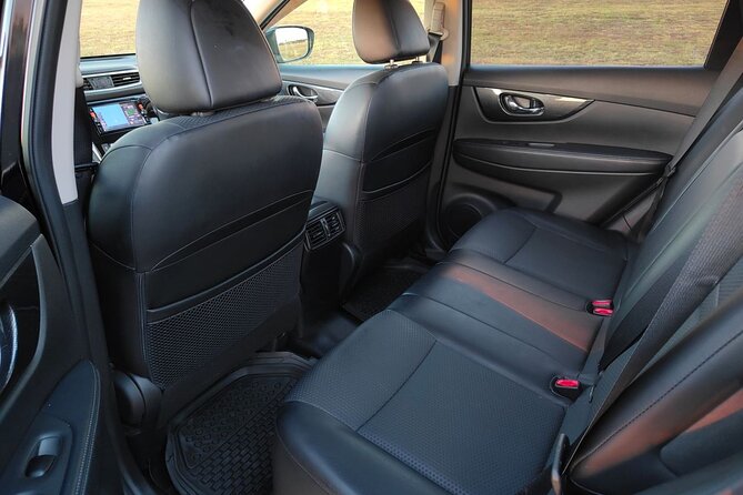 Private Arrival SUV Transfer: Nadi Airport to Nadi area Hotels - A calm first step after landing at Nadi