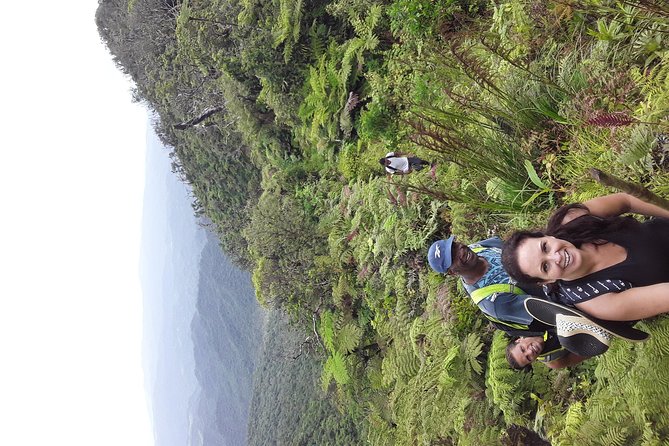 Private Breathtaking Mnt Victoria Day Trek - Meeting local guide Peni