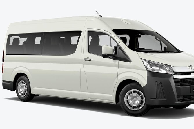 Private Transfer: Nadi Airport to Double tree Resort by Hilton - A simple airport arrival at Nadi