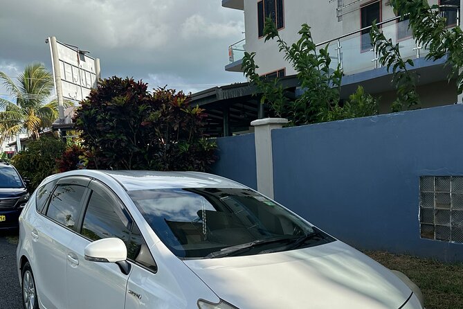 Private Transfer -Nadi Airport to Fiji Marriott Resort Momi Bay - Finding your driver at Nadi International Airport