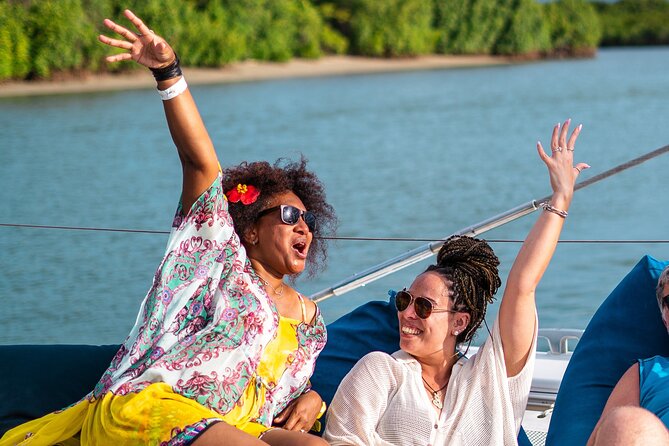 Sabre Sunset Cruise with BBQ Dinner & Drinks - Drinks, music, and a deliberately easygoing mood