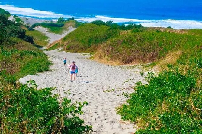 Scenic Sigatoka Valley Drive, Fijian Pottery Village, Local School & Sand Dunes Ex Nadi Hotels - The scenic road through Fiji’s salad bowl