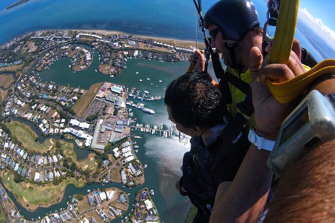Skydive Fiji Legend 13000ft Tandem Jump (60 seconds free fall) - The scenic flight is part of the payoff