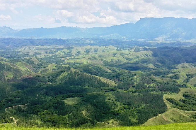 Valley of a Thousand Hills - Leaving Denarau for the Nausori Highlands