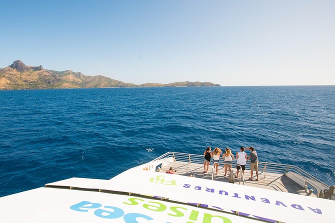 Yasawa Wanderer Package 8 Days| 7 Nights - All Activities Included - Days four and five: manta country
