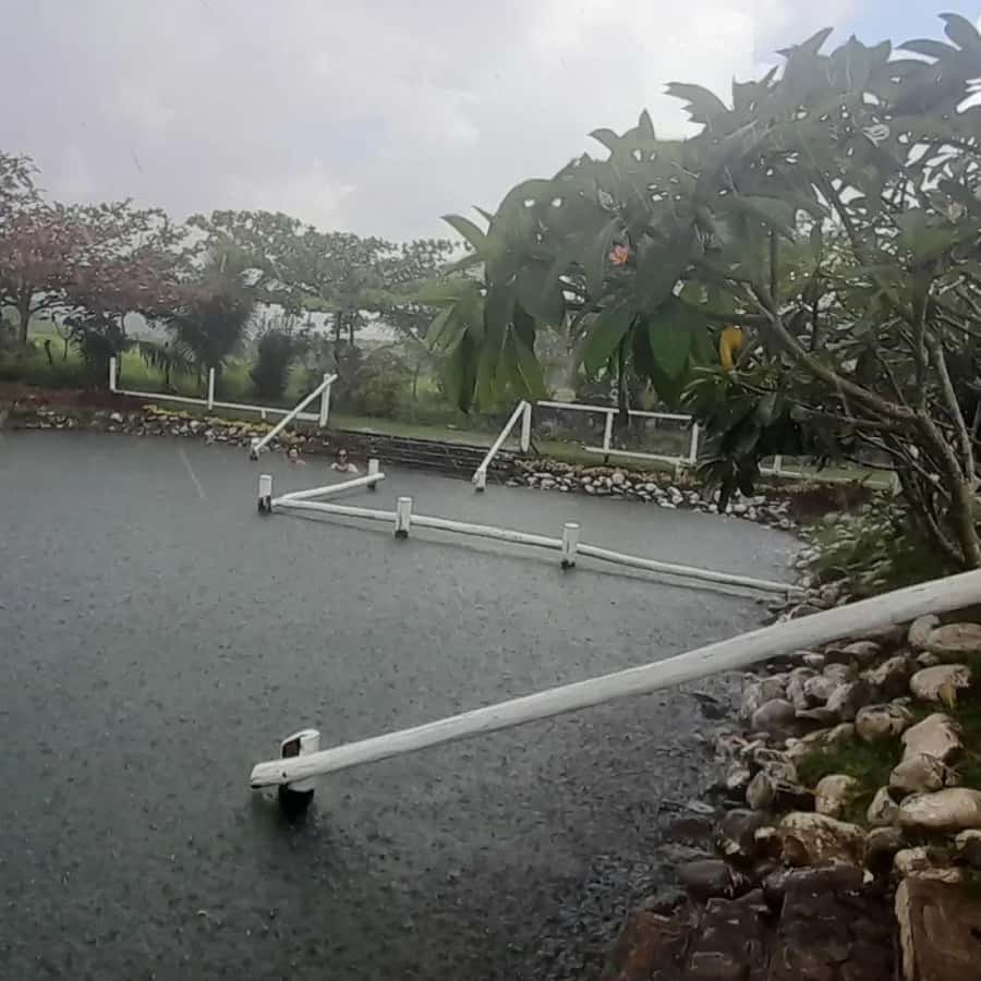Zipline, Cave, Seaview & Mud Spa Tour with Lunch Included - Lunch comes quickly at the zipline site